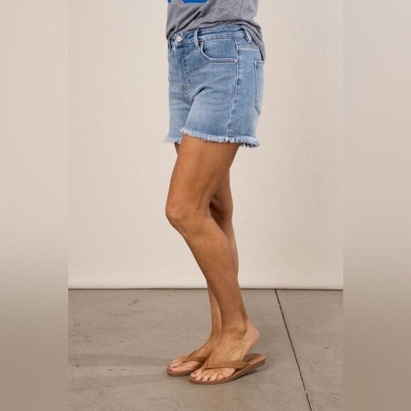 Risen Tummy Control High Rise Frayed Hem Denim Short in Medium wash New with tag - Picture 2 of 8